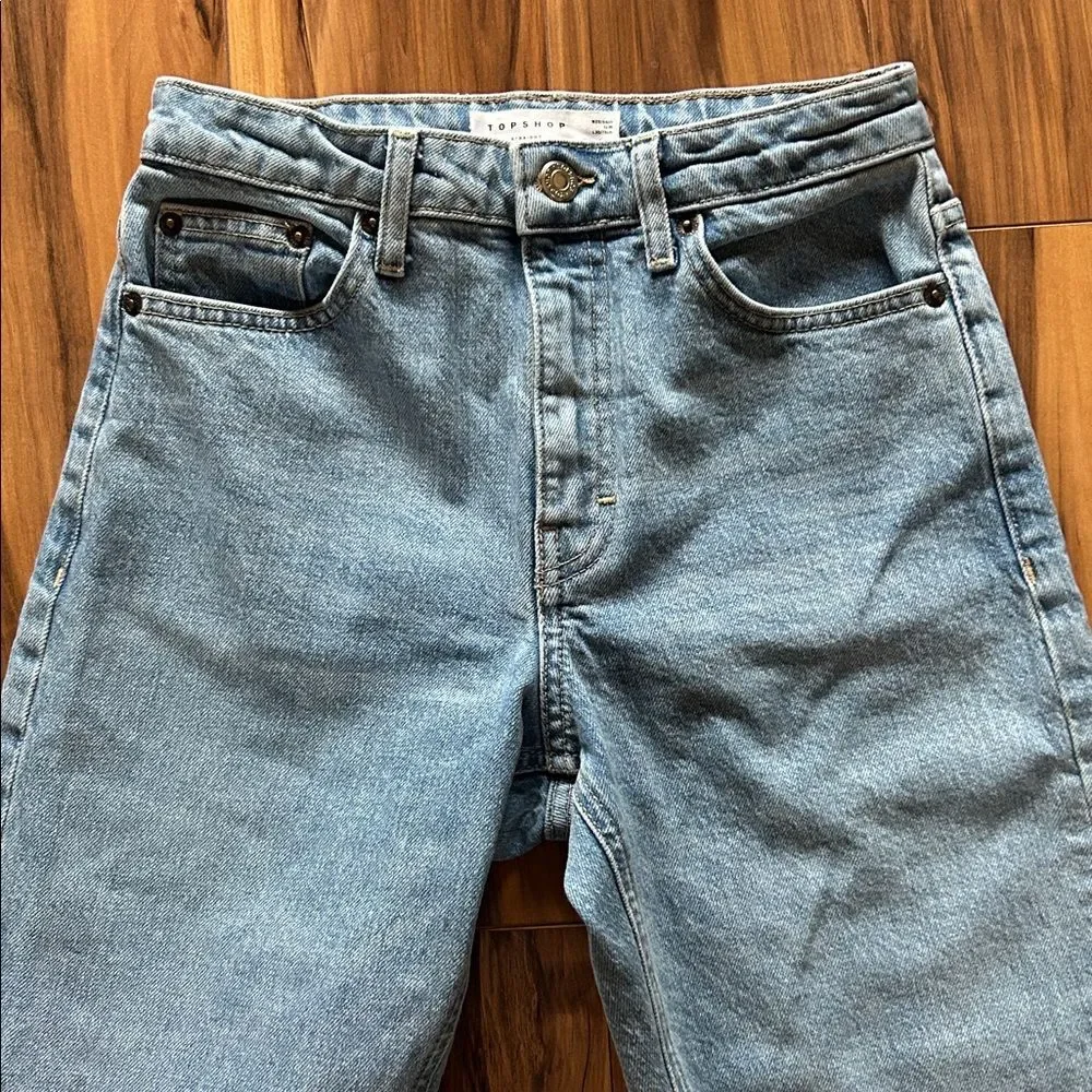 Topshop Light Blue Straight-Leg Capri Jeans